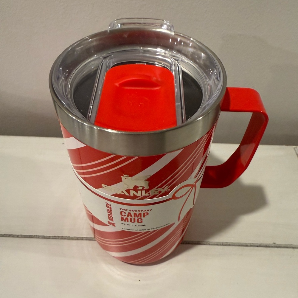 NWT Stanley Holiday Camp mug Candy Cane Twist - Picture 2 of 7